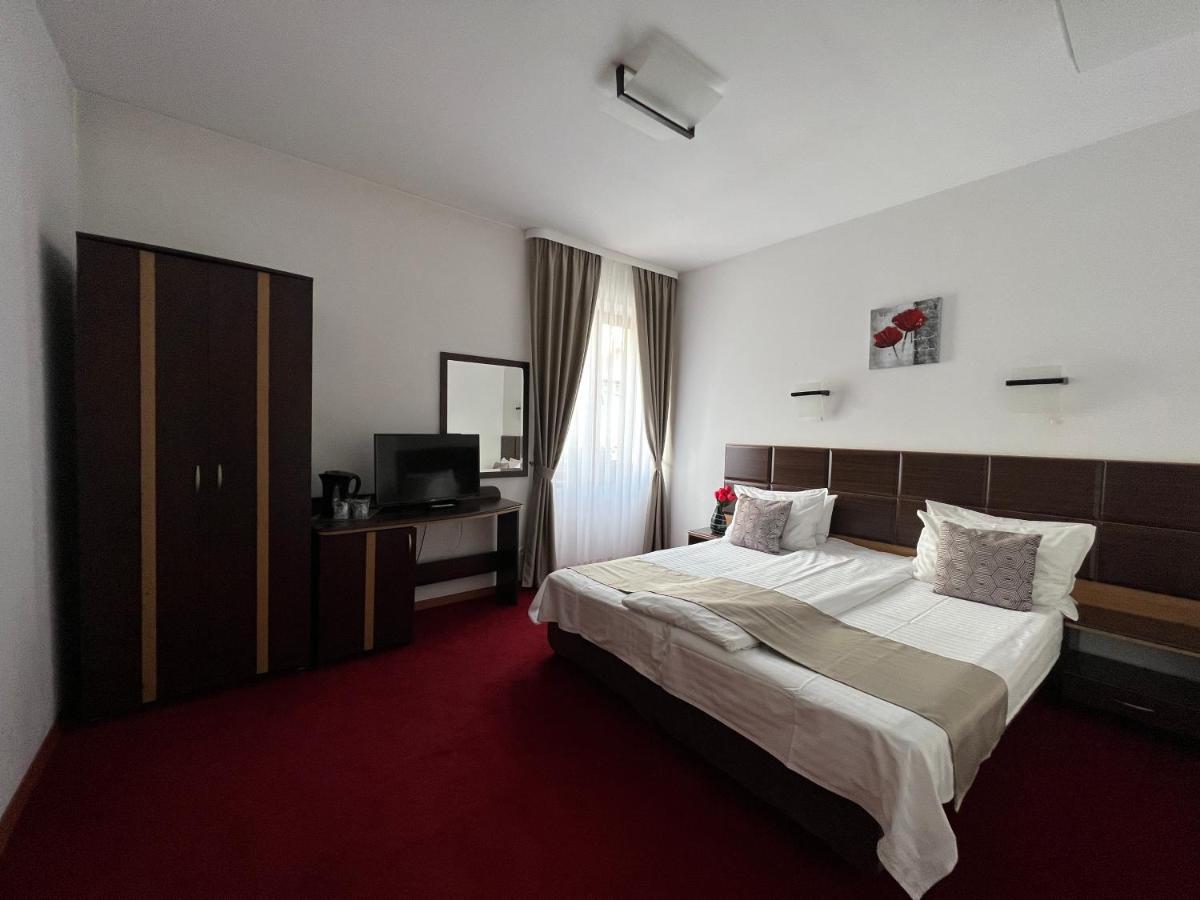 Hotel Belvedere Vatra Dornei Eksteriør bilde